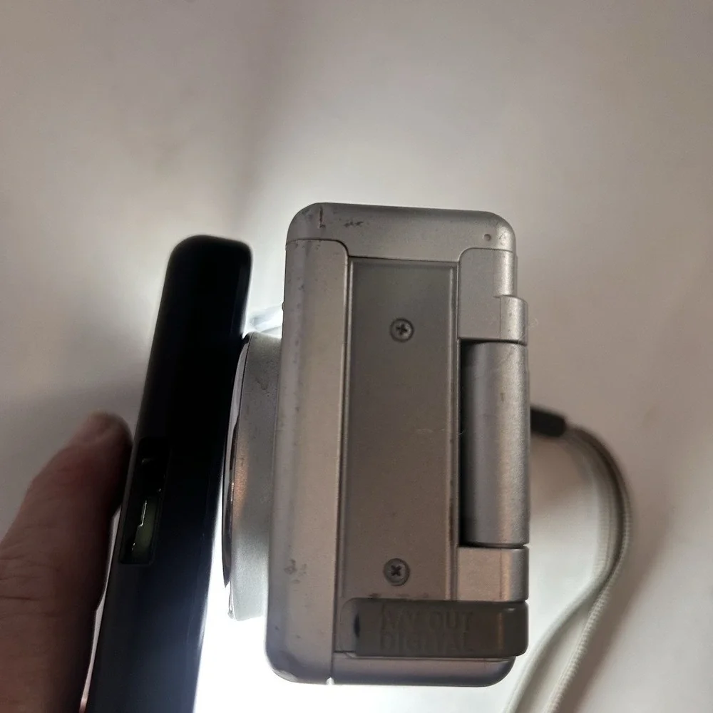 CANON PowerShot A80 Digital Camera, Silver, 4.0MP, Screen Not Working